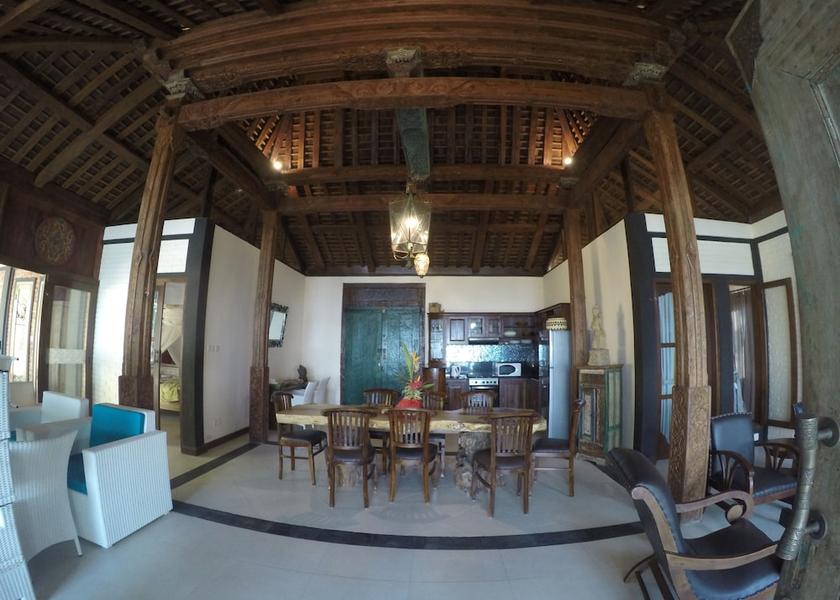 Bali Lovina Interior Entrance