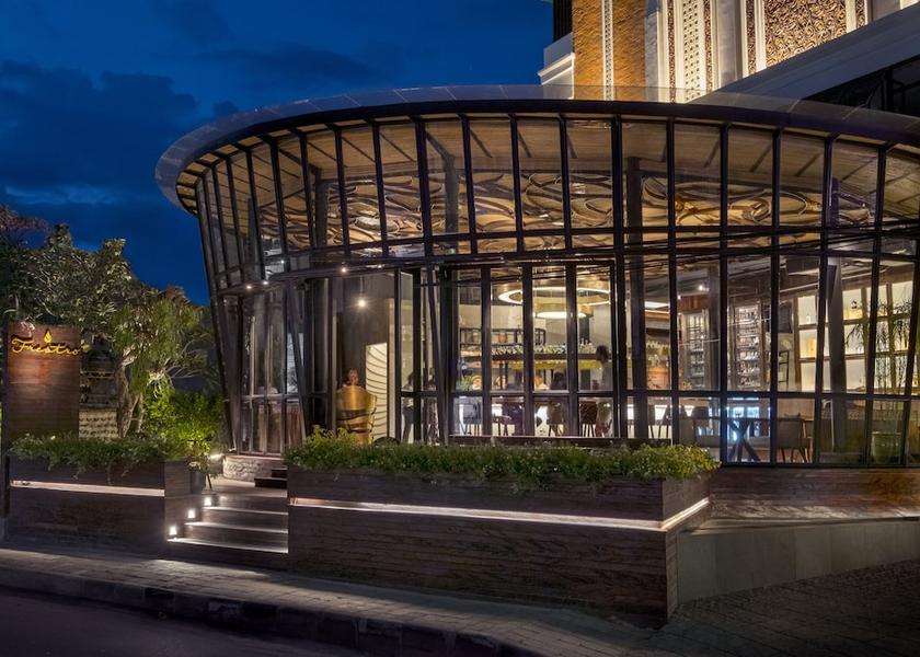 Bali Seminyak Front of property - evening/night