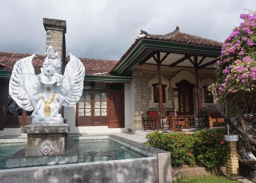 Bali Lovina Hotel Exterior