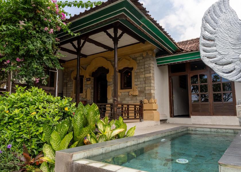 Bali Lovina Hotel Exterior