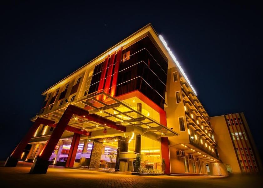  Berau Exterior Detail