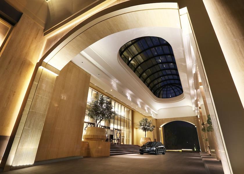  Yogyakarta Interior Entrance