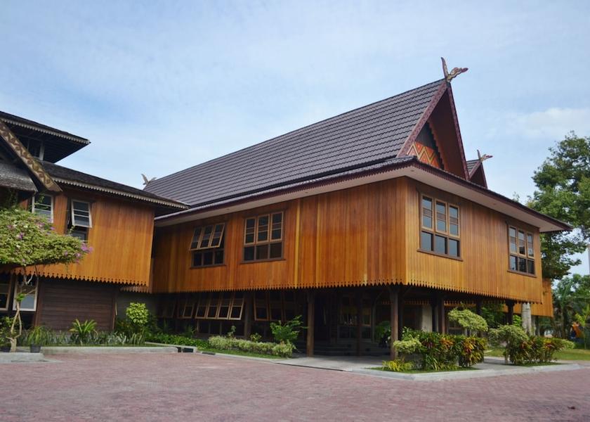  Pangkalan Bun Facade