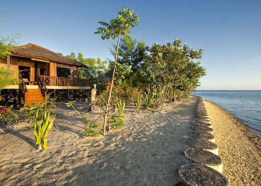 Sekotong Barat Beach