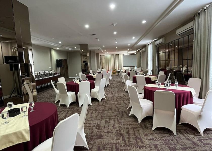 Riau Mandau Meeting Room
