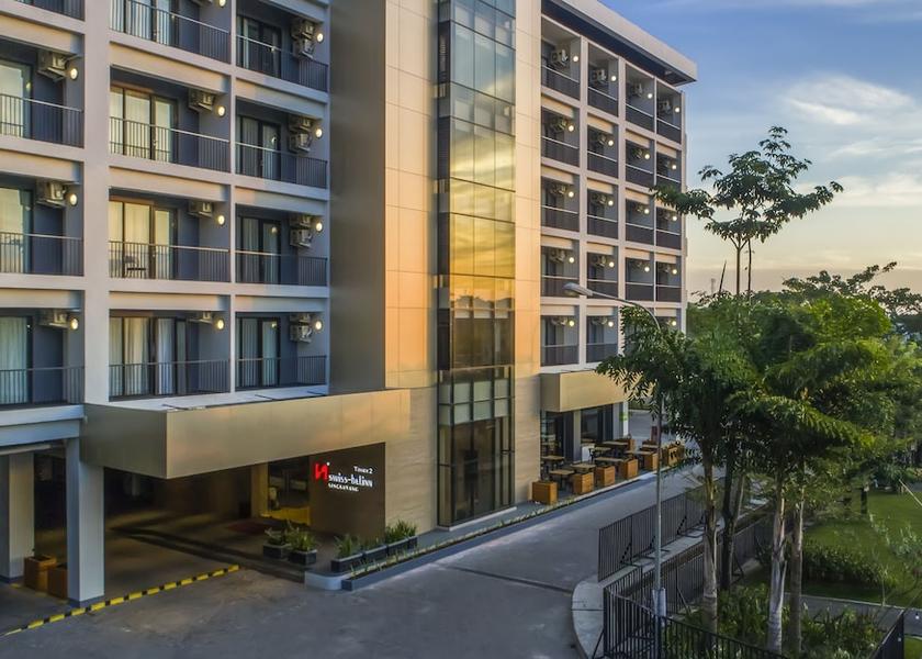  Singkawang Exterior Detail