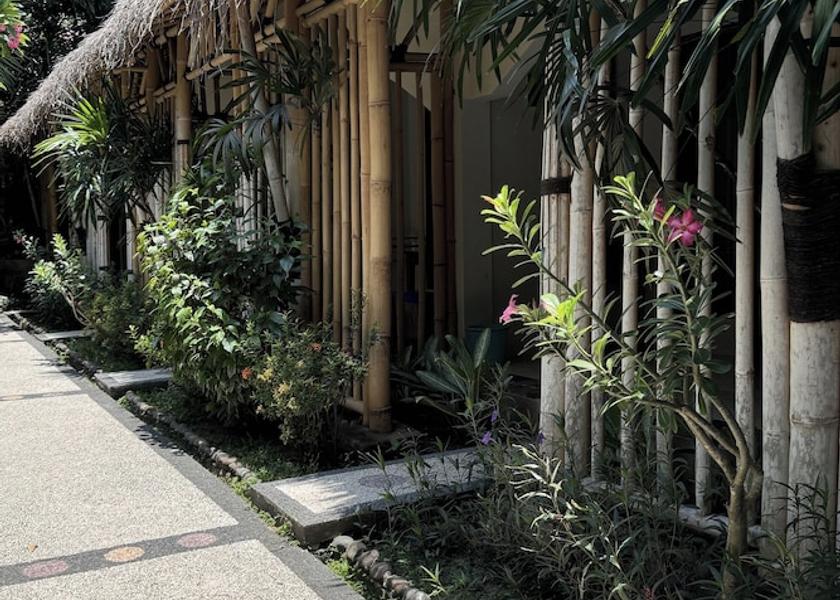  Senggigi Exterior Detail