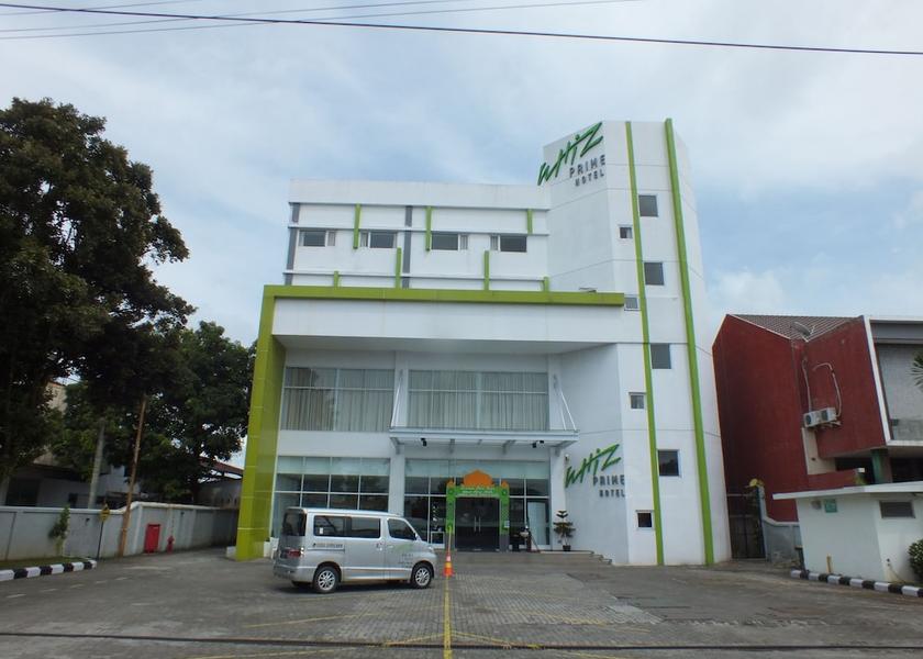 Central Java Cilacap Exterior Detail