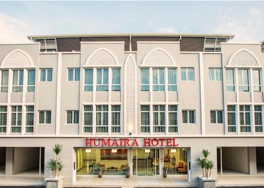 Kelantan tanah merah Exterior