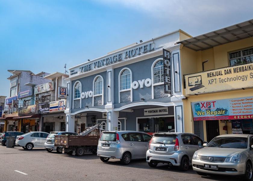 Johor Gelang Patah Exterior Detail