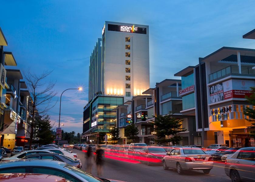 Penang Bukit Mertajam Front of property - evening/night