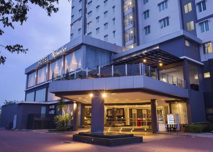 Johor Gelang Patah Entrance