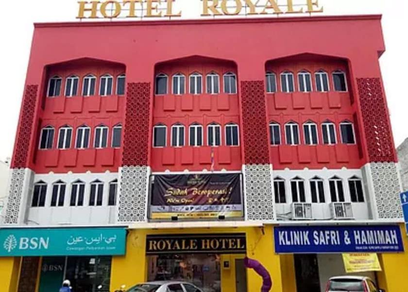 Perak Batu Gajah Front of property