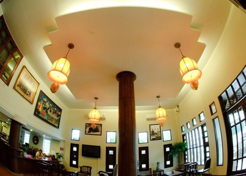 Sukhothai Sawankhalok Lobby