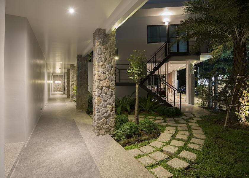 Phuket Choeng Thale Interior Entrance