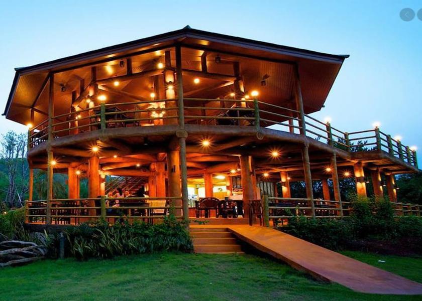 Chanthaburi Tha Mai Interior Entrance