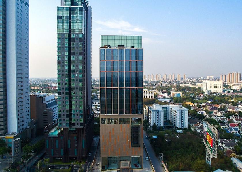 Bangkok Pak Kret Exterior