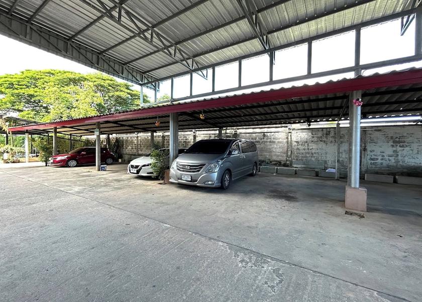 Phuket Wichit Parking