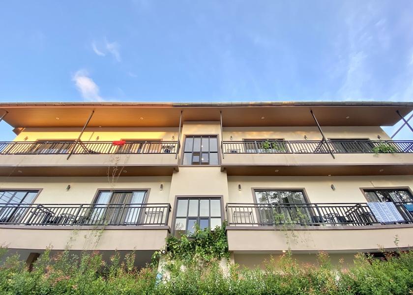 Phuket Sa Khu Facade