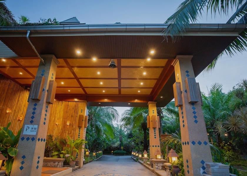 Surat Thani Koh Tao Facade
