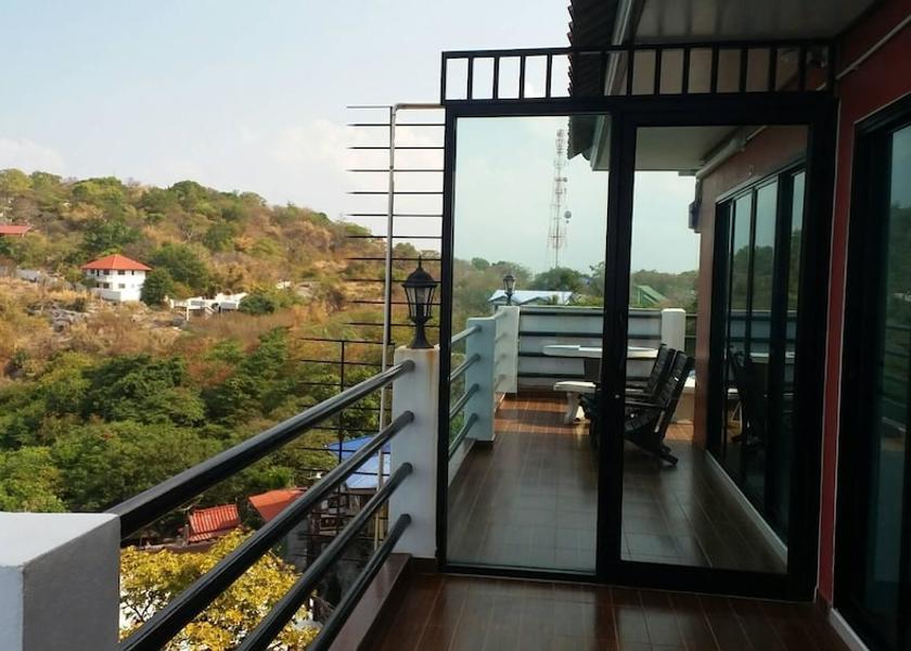 Chonburi Province Ko Sichang Room