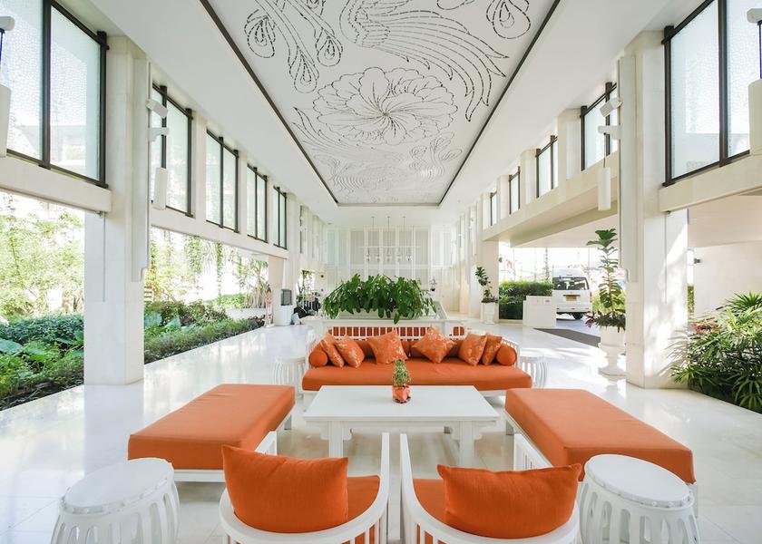 Phuket Sa Khu Facade
