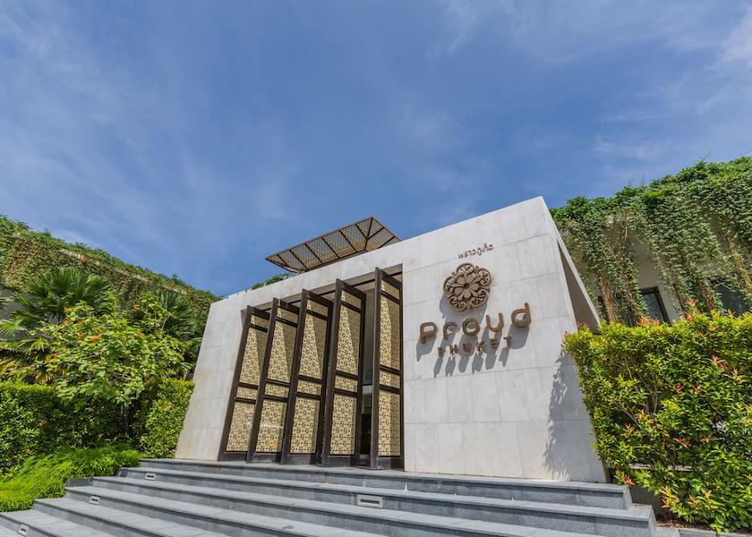 Phuket Sa Khu Facade