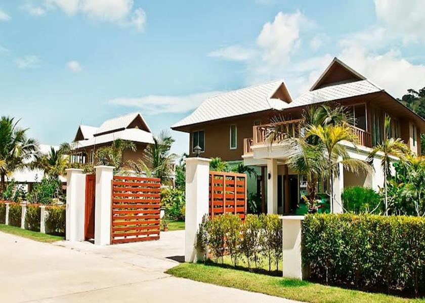 Phuket Sa Khu Facade