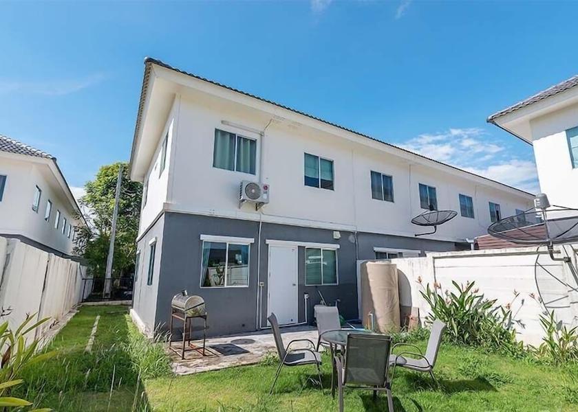 Phuket Thep Kasattri Exterior Detail