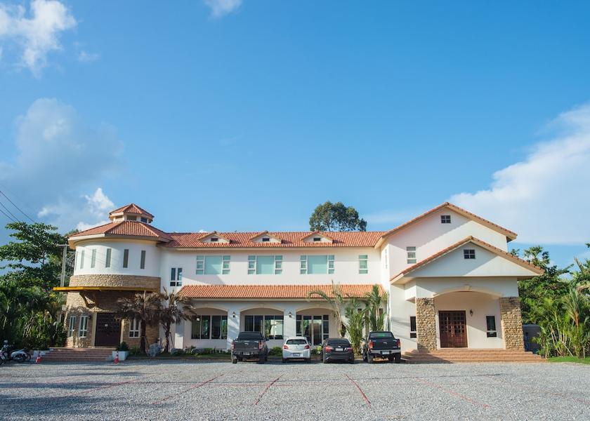 Chanthaburi Tha Mai Facade
