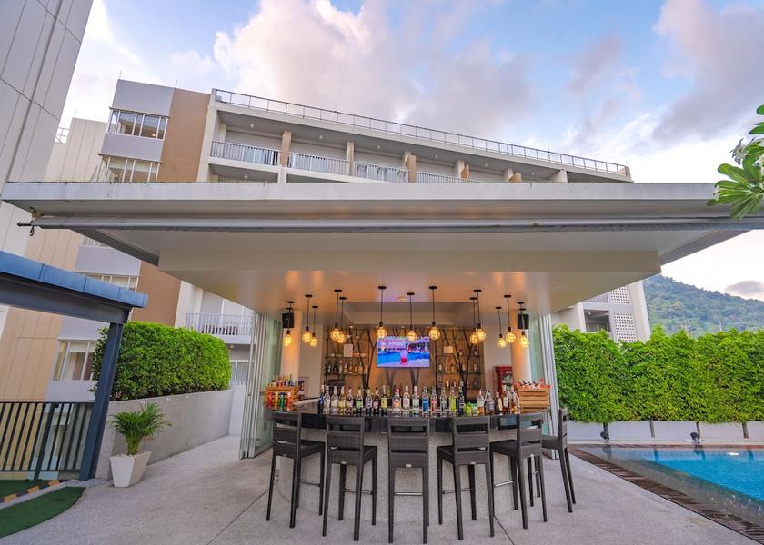 Phuket Province Patong Poolside bar