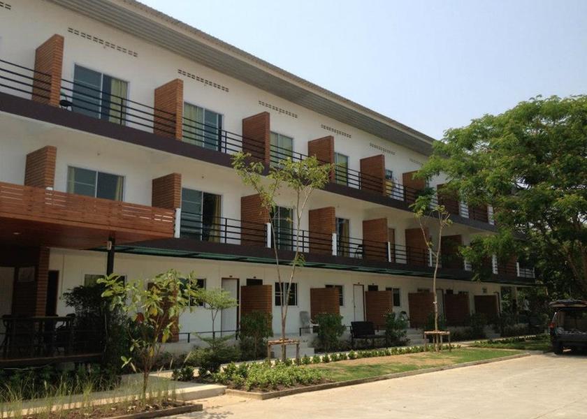 Nakhon Ratchasima Sung Noen Exterior Detail