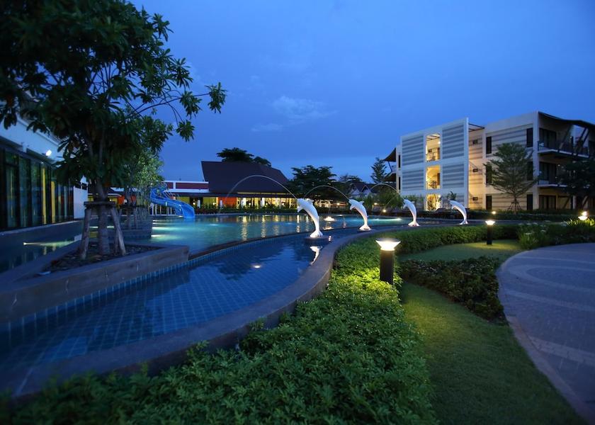Chonburi Chonburi Exterior Detail