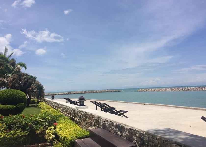 Phetchaburi Province Ban Laem Exterior view