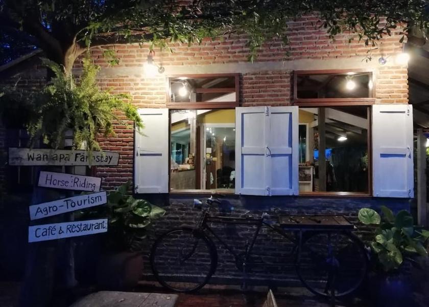 Lop Buri Lop Buri Exterior Detail