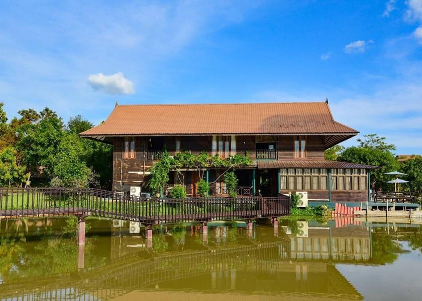 Sukhothai Province Sawankhalok Property grounds