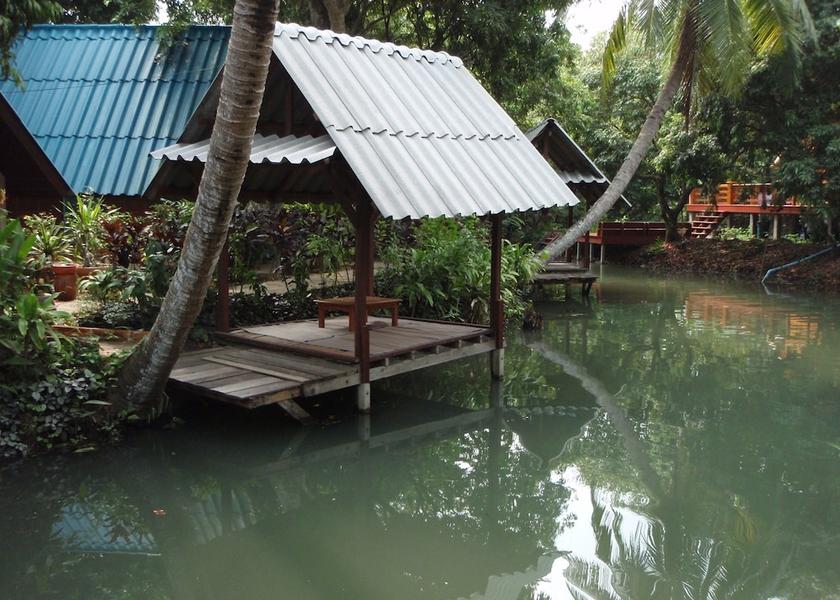 Samut Songkhram Province Amphawa Terrace/patio