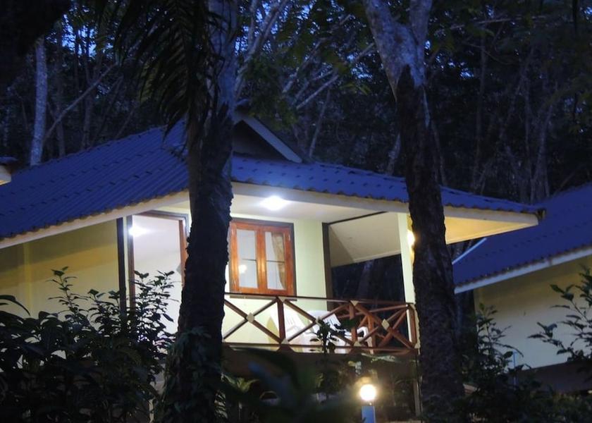 Trang Ko Mook Exterior Detail