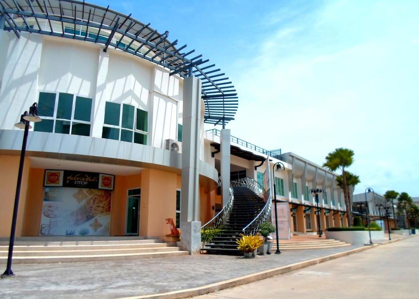 Surat Thani Phunphin Exterior Detail