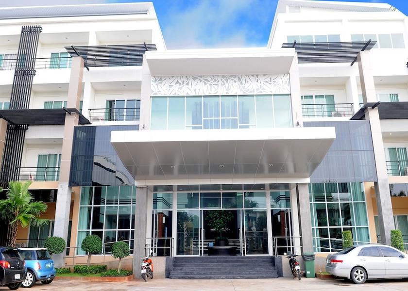 Surat Thani Province Phunphin Property entrance