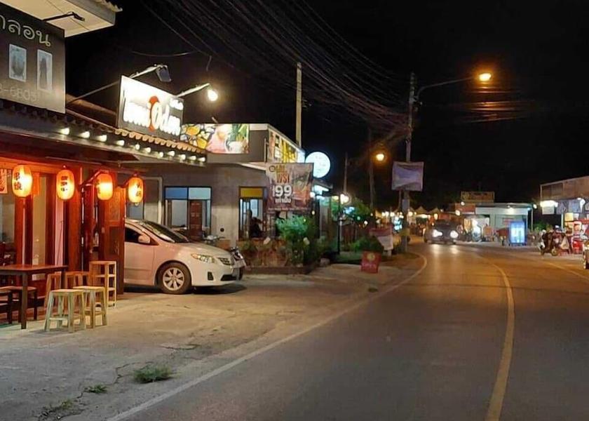 Chiang Mai Province San Sai Facade