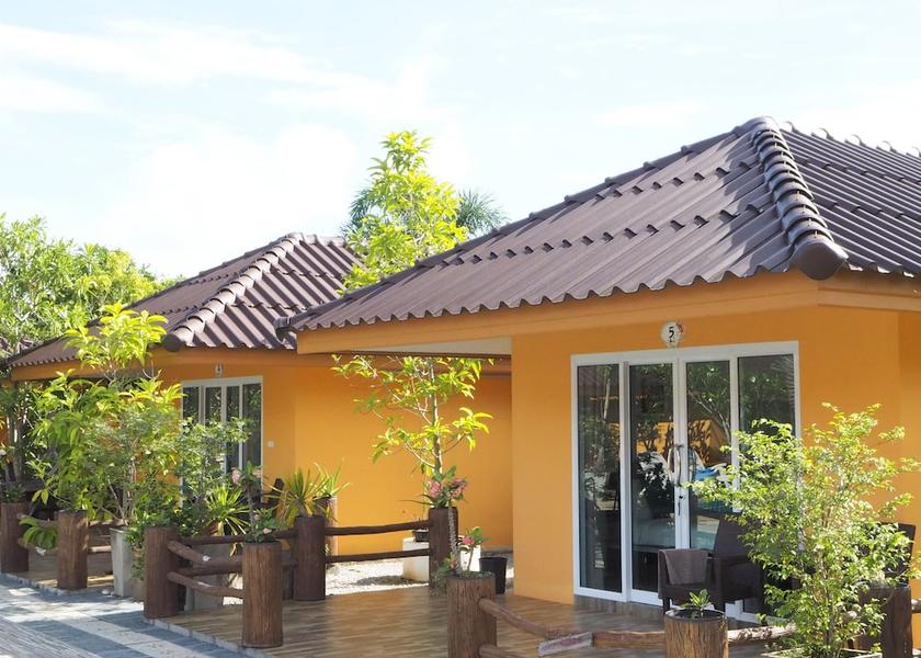 Surat Thani Ban Ta Khun Terrace