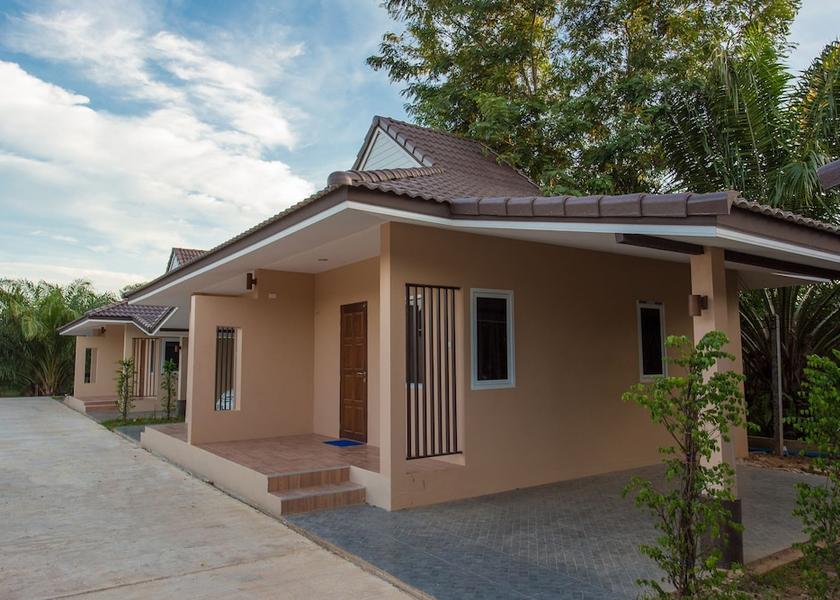 Surat Thani Phunphin Exterior Detail