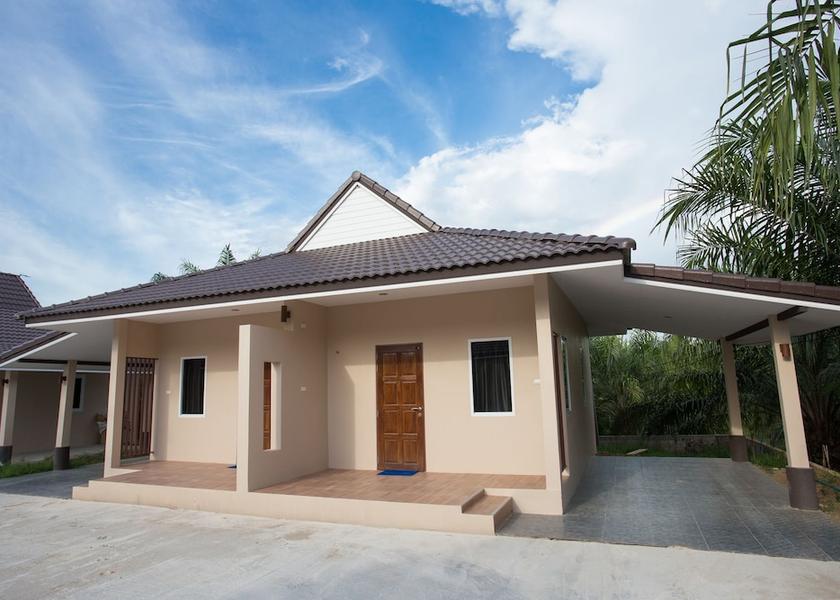 Surat Thani Phunphin Exterior Detail