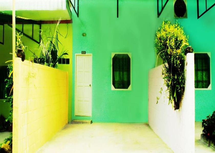 Nakhon Si Thammarat lan saka Interior Entrance