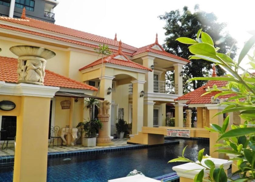 Chonburi Chonburi Pool