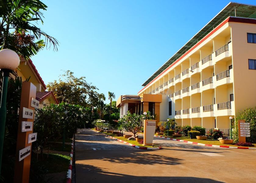 Chanthaburi Tha Mai Exterior Detail