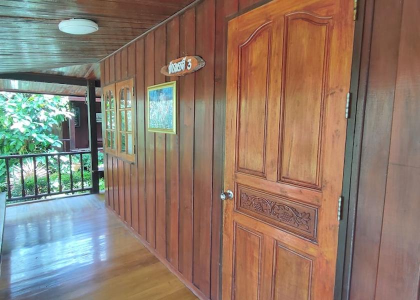 Samut Songkhram Bang Khonthi Facade