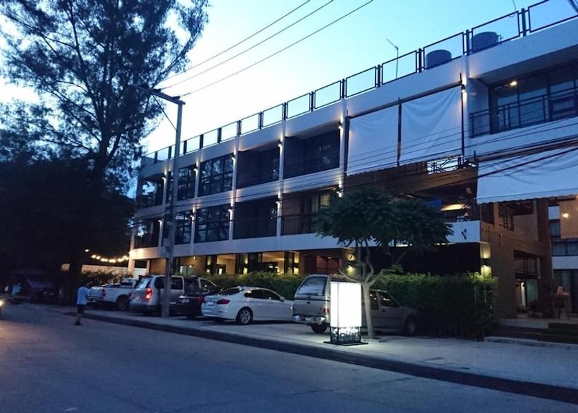 Phetchaburi Province Cha-am Exterior
