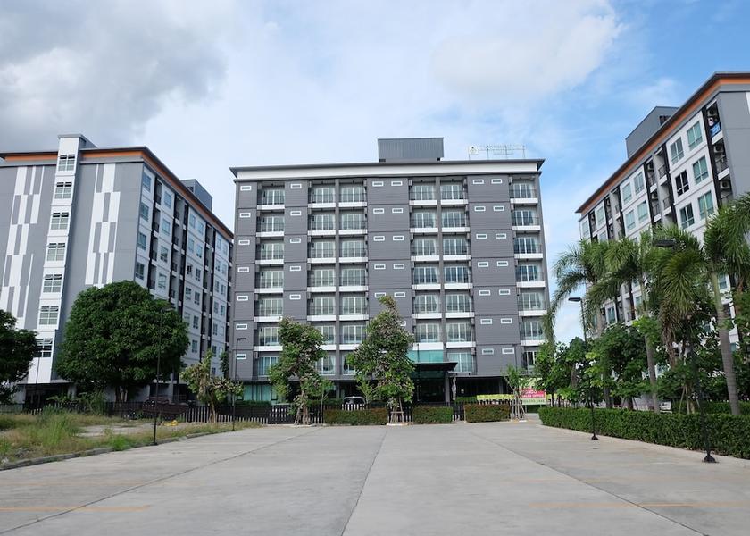 Chonburi pluak daeng Facade